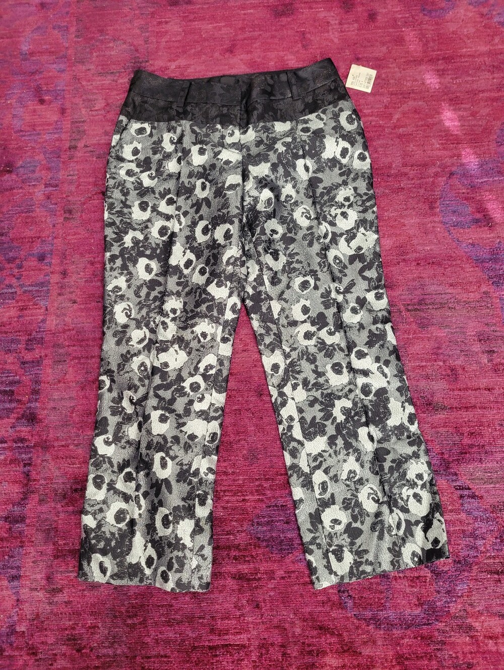 $645 Vera Wang Runway Cropped metallic silk jacquard black silver floral pants 6